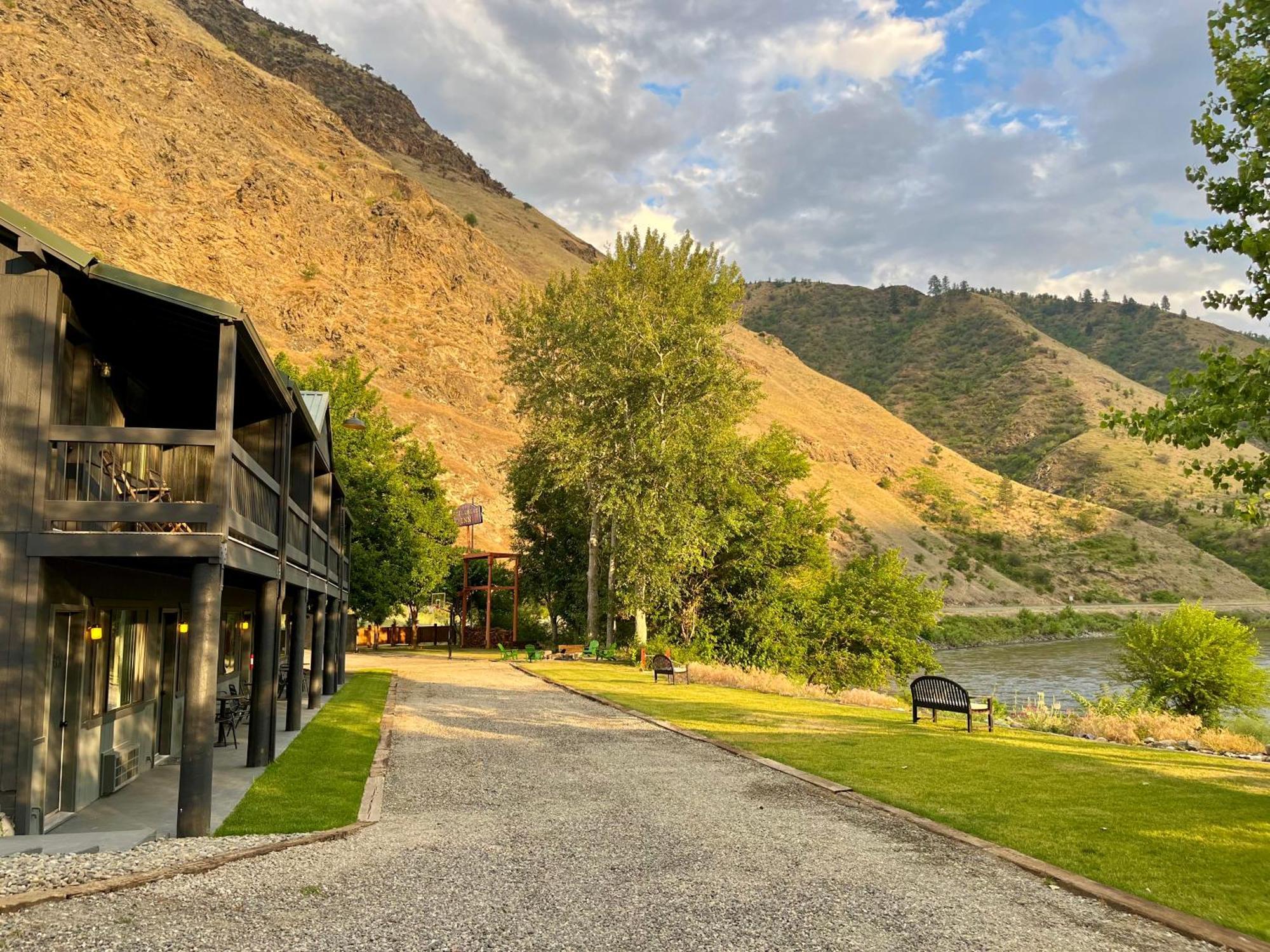 Steelhead Lodge Lucile Экстерьер фото